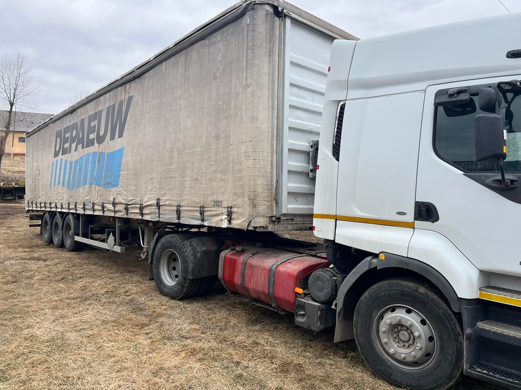 DrogMedia Трускавець подарував фуру для потреб армії