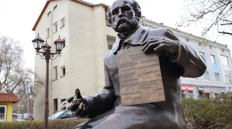 DrogMedia У Бориславі вандали пошкодили пам’ятник Йогану Зегу