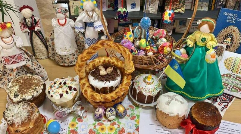 DrogMedia На конкурсі паски у Бориславі переміг кулінарний витвір господині із Черкащини