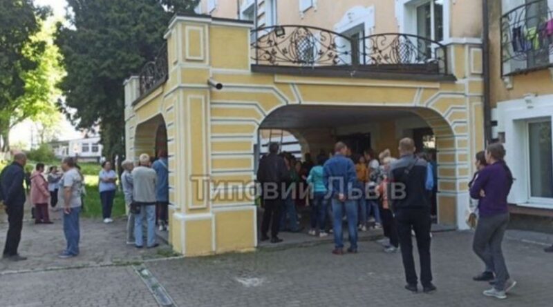 DrogMedia Переселенцям, які проживали в "Женеві", шукають інше житло