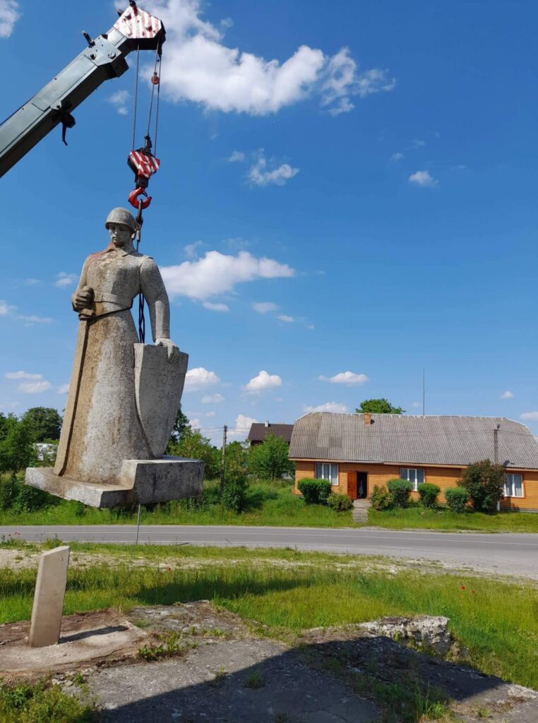 Уріж позбувся радянського солдата 2 DrogMedia Уріж позбувся радянського солдата