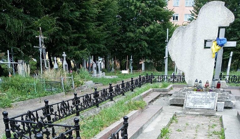 DrogMedia Дрогобичан запрошують на Панахиду з нагоди 81-ої річниці поховання жертв НКВС