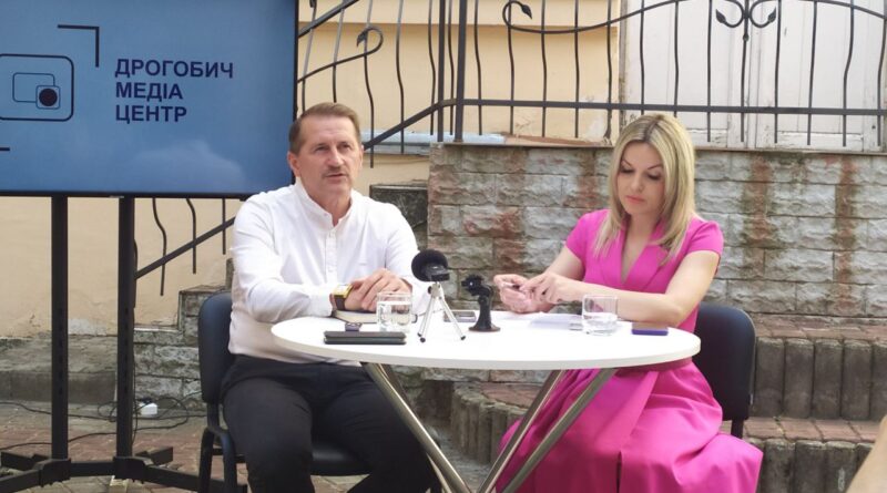 DrogMedia Тарас Кучма про житло для переселенців, врятовані корови та інформаційну війну