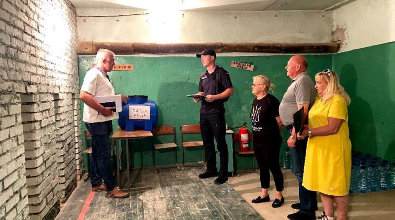 DrogMedia Надзвичайники перевіряють стан укриттів в навчальних закладах Дрогобиччини.ФОТО