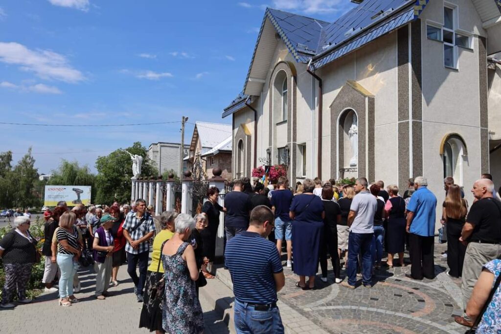 Бориславська громада провела в останню путь Тараса Лиса 7 DrogMedia Бориславська громада провела в останню путь Тараса Лиса