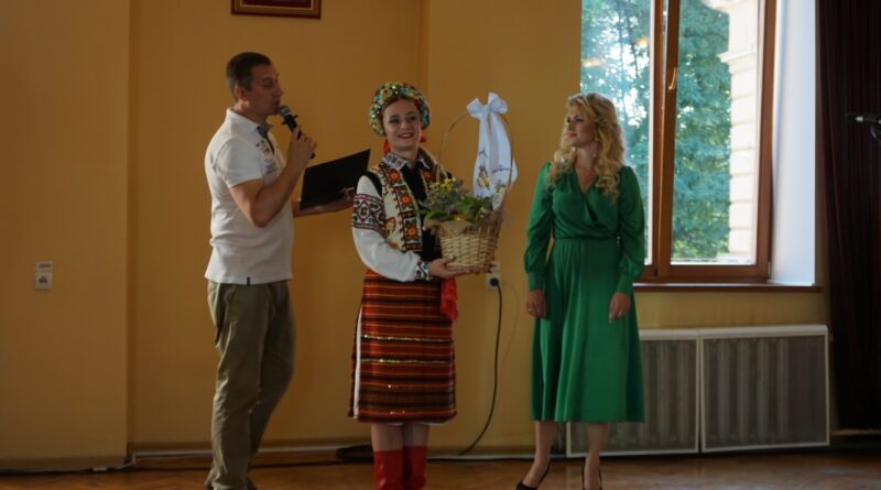 DrogMedia У Дрогобичі відбувся Благодійний аукціон на підтримку Батальйону ТРО ім.П.Сагайдачного. ФОТО