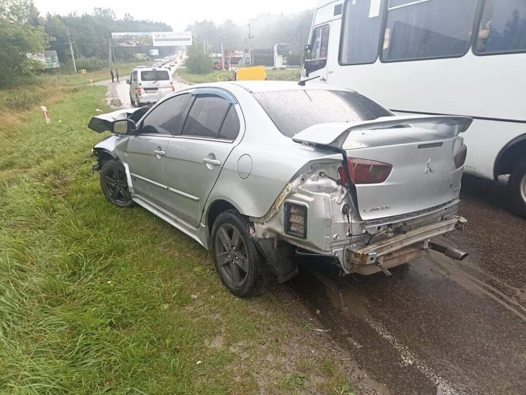 Внаслідок ДТП у Трускавці травмовані 5 осіб, серед яких дворічна дитина 3 DrogMedia Внаслідок ДТП у Трускавці травмовані 5 осіб, серед яких дворічна дитина