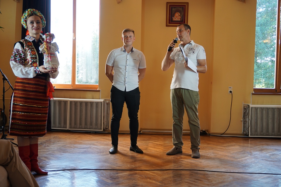У Дрогобичі відбувся Благодійний аукціон на підтримку Батальйону ТРО ім.П.Сагайдачного. ФОТО 16 DrogMedia У Дрогобичі відбувся Благодійний аукціон на підтримку Батальйону ТРО ім.П.Сагайдачного. ФОТО