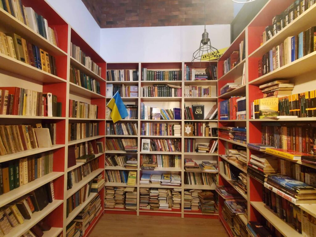 У Східницькій бібліотеці оголосили збір книг для поповнення фондів 2 DrogMedia У Східницькій бібліотеці оголосили збір книг для поповнення фондів