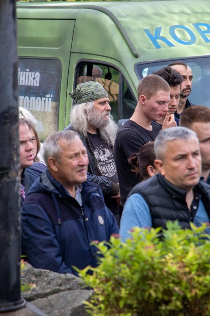 DrogMedia Трускавець велелюдно провів в останню путь 22-річного воїна Дмитра Сарновського