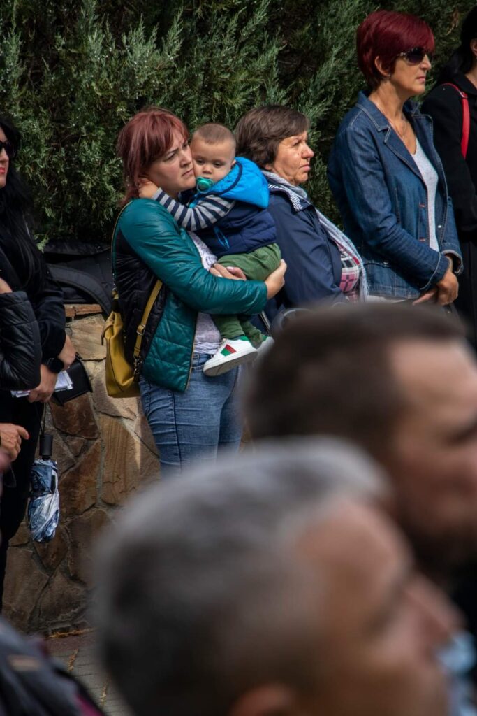 DrogMedia Трускавець велелюдно провів в останню путь 22-річного воїна Дмитра Сарновського