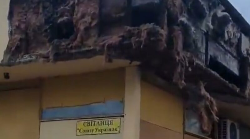 DrogMedia У Бориславі на "Каменярі" обвалилася частина даху