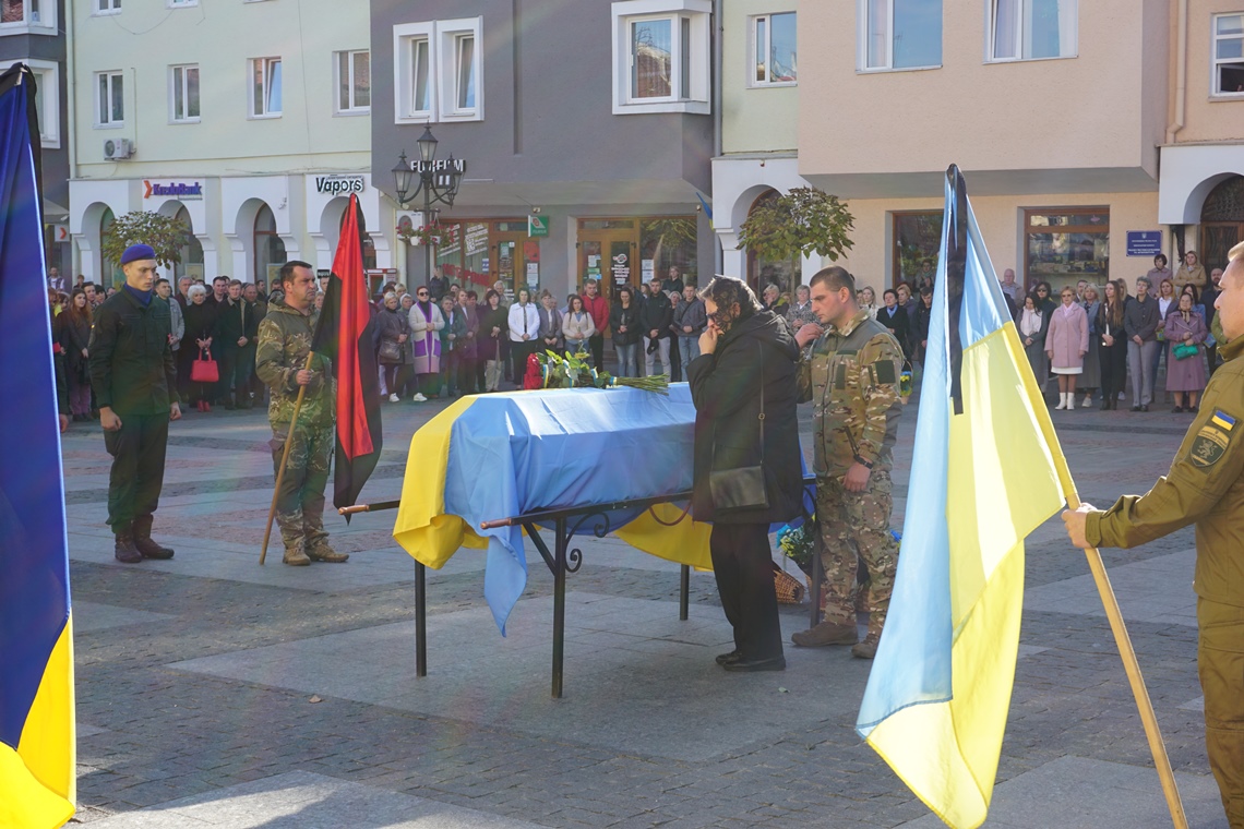DrogMedia Дрогобич попрощався із Героєм Олегом Лєбєдєвим. ФОТО