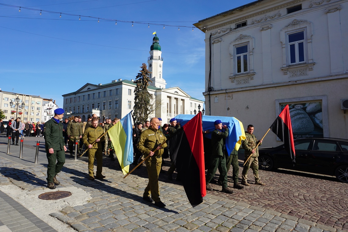 Дрогобич попрощався із Героєм Олегом Лєбєдєвим. ФОТО 16 DrogMedia Дрогобич попрощався із Героєм Олегом Лєбєдєвим. ФОТО