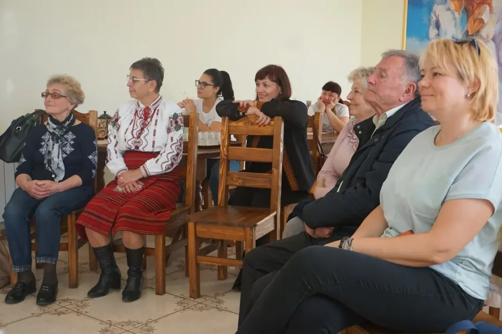 у Дворі, вишивка, майстер-клас