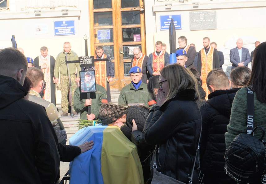 DrogMedia Дрогобич попрощався із Героєм Олегом Лєбєдєвим. ФОТО
