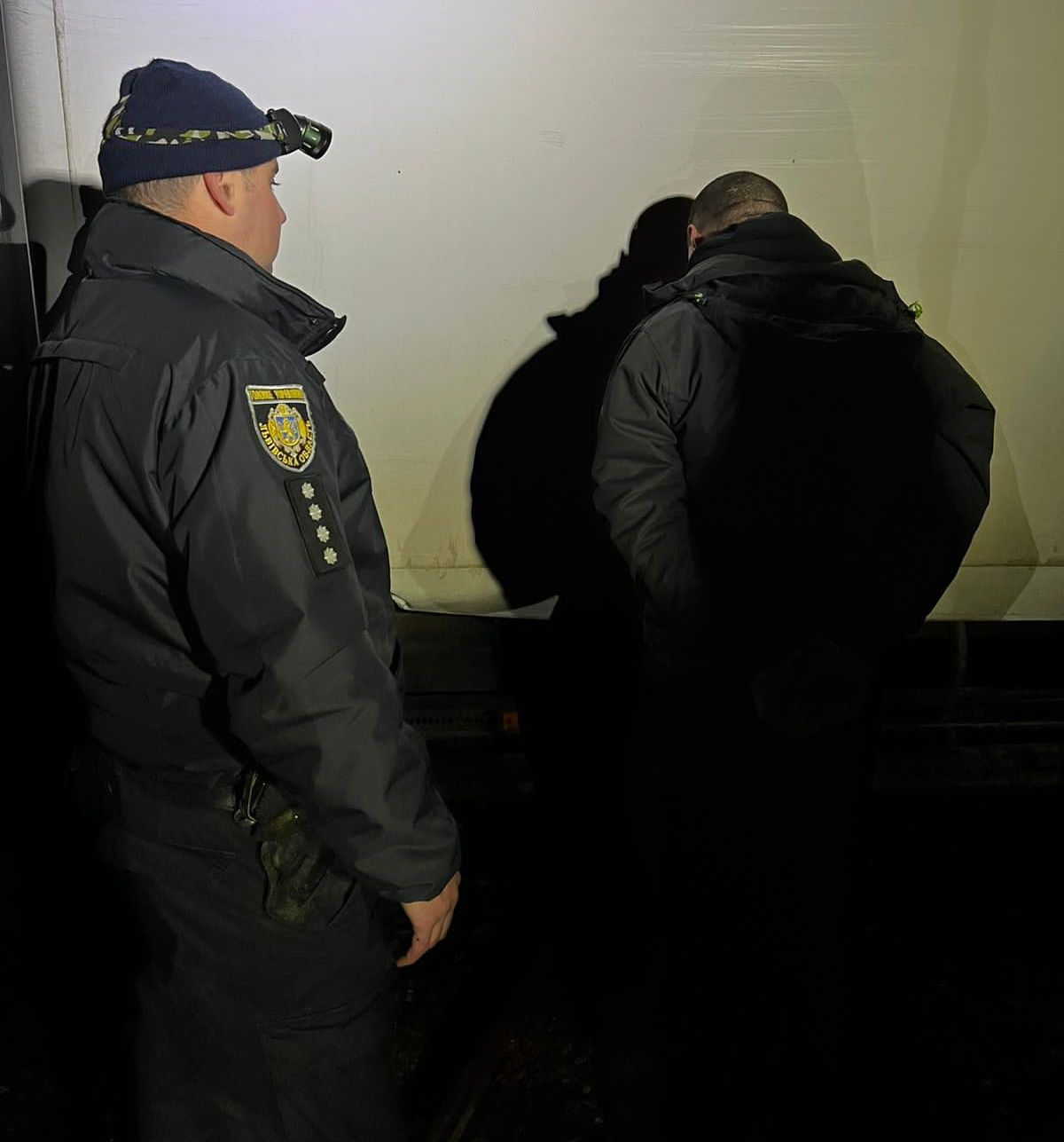 DrogMedia На Дрогобиччині затримали трьох чоловіків за крадіжку 5 т пального з нафтопроводу