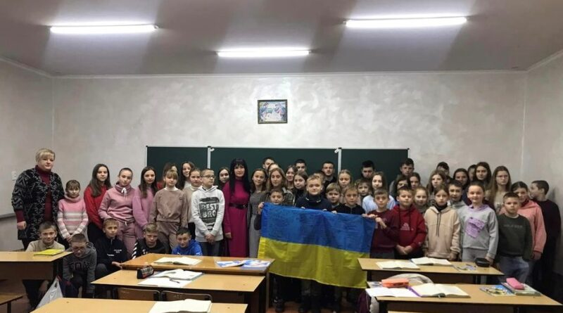 DrogMedia Учні Грушівської гімназії зібрали 30 тис.грн. для ЗСУ