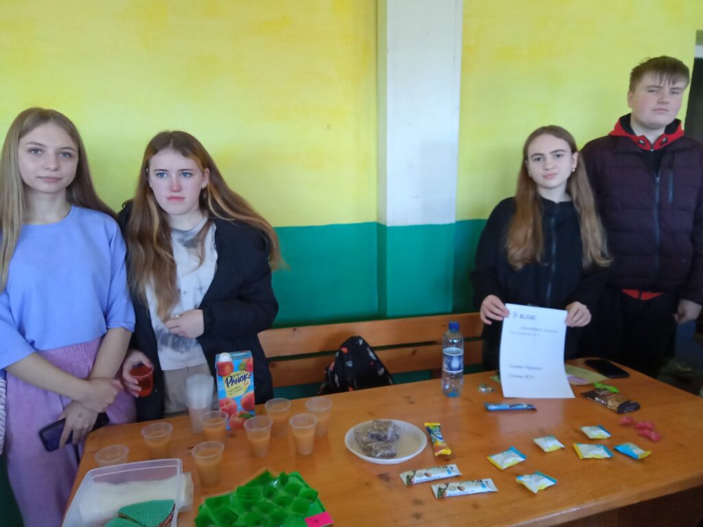 DrogMedia Учні школи села Опака зібрали понад 10 тис.грн. для ЗСУ
