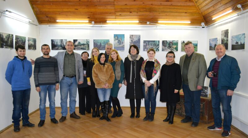 DrogMedia У музеї Івана Франка в Нагуєвичах презентували виставку кольорових світлин Олександра Пежанського «Перший колір»