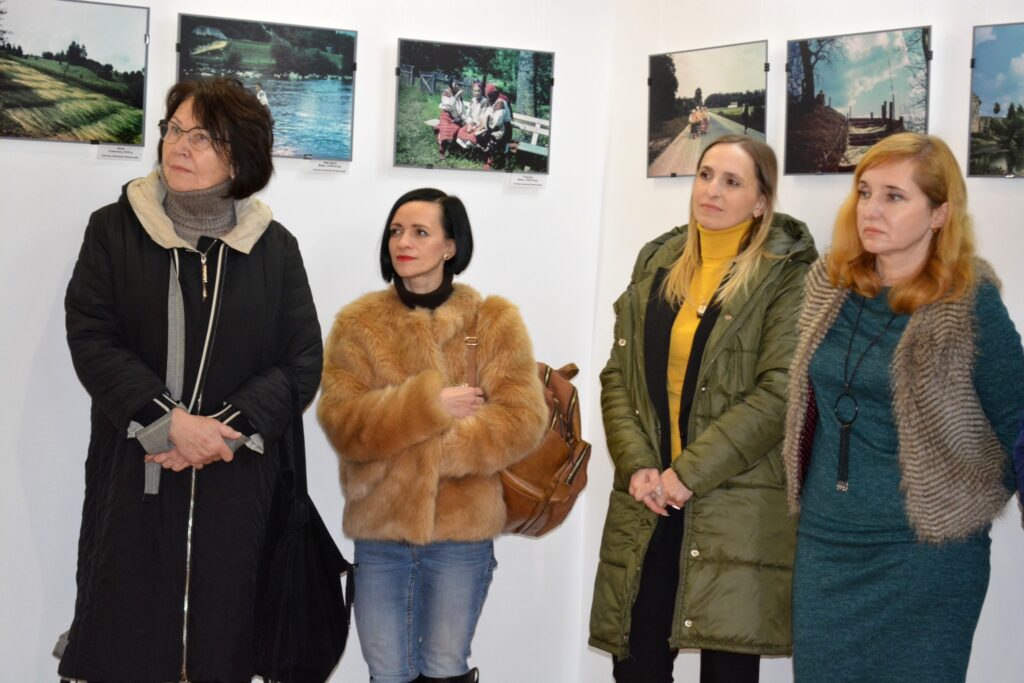 DrogMedia У музеї Івана Франка в Нагуєвичах презентували виставку кольорових світлин Олександра Пежанського «Перший колір»