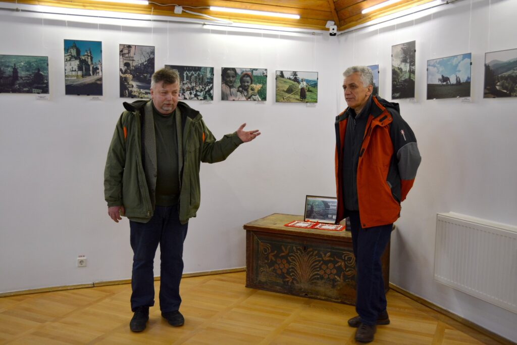 DrogMedia У музеї Івана Франка в Нагуєвичах презентували виставку кольорових світлин Олександра Пежанського «Перший колір»