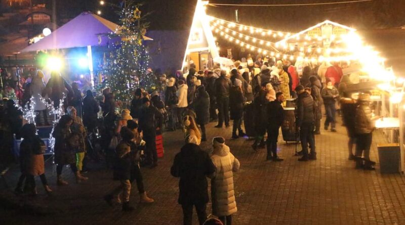 DrogMedia У Трускавці урочисто відкрили хатинку Св.Миколая. ФОТО