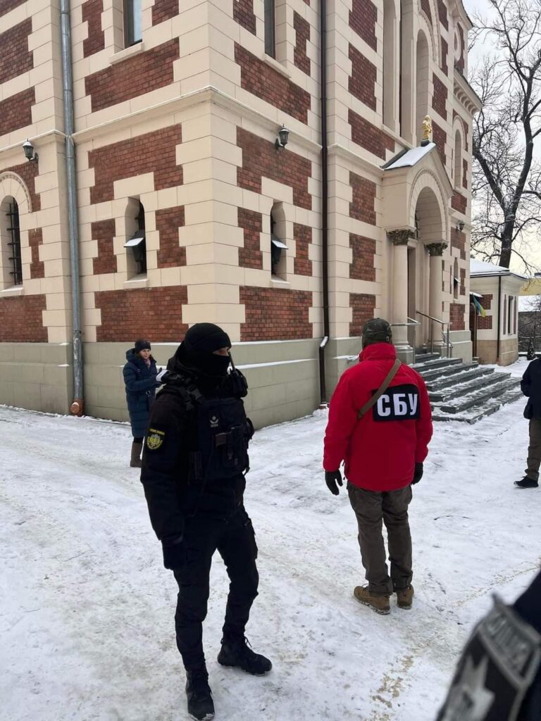 DrogMedia СБУ прийшла до кафедрального собору УПЦ МП у Львові