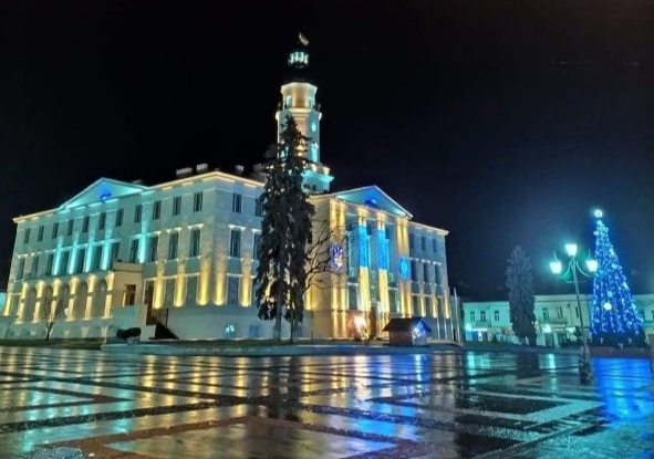 DrogMedia Свята на Львівщині: без салютів та з обмеженнями комендантського часу