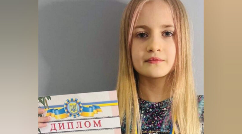 DrogMedia Дрогобичанка Сабріна Соломчак - чемпіонка України зі стрибків на акробатичній доріжці!