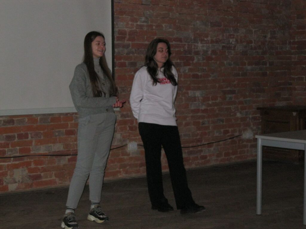 DrogMedia У Дрогобичі відбувся навчальний проєкт для молоді "Історична Рада"