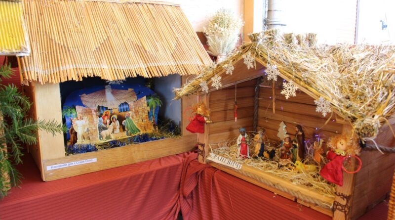 DrogMedia У Дрогобичі відбулася виставка Різдвяних шопок від народних домів громади. ФОТО