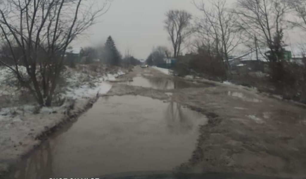 DrogMedia Вулиця Б.Хмельницького в Дрогобичі стала викликом для водіїв. ФОТО