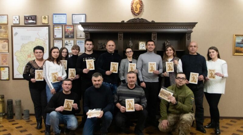 DrogMedia Для придбання бойових дронів «кажанів» на Дрогобиччині надрукували гроші-бофони