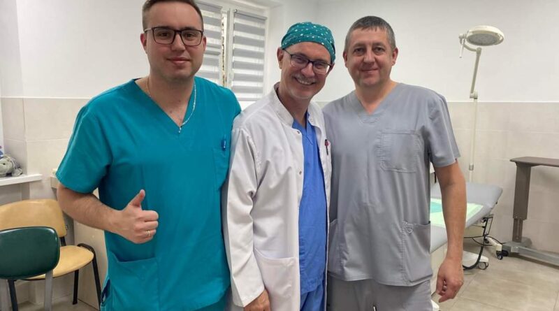 DrogMedia У Львові безкоштовно прийматиме та оперуватиме дітей з аномаліями відомий пластичний хірург з Туреччини