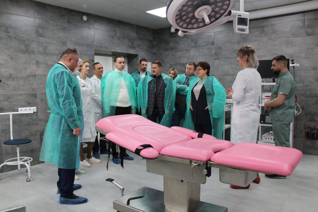 DrogMedia Заступниця міністра охорони здоров'я відвідала Стебницьку лікарню та оглянула оновлені відділення. ФОТО