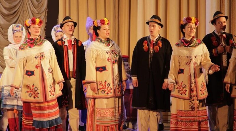 DrogMedia Ансамбль "Верховина" запрошує на благодійний різдвяний концерт
