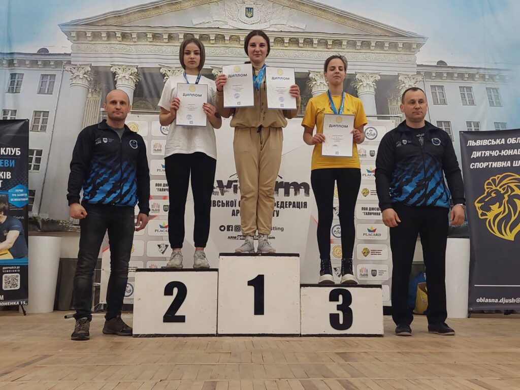 DrogMedia Юні спортсмени Східницької громади вибороли 6 нагород на чемпіонаті області за армреслінгу. ФОТО