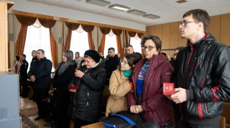 DrogMedia У Дрогобицькій РВА вручили державні нагороди (посмертно) Героям з Дрогобиччини