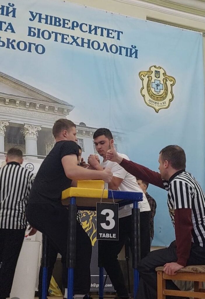 DrogMedia Юні спортсмени Східницької громади вибороли 6 нагород на чемпіонаті області за армреслінгу. ФОТО