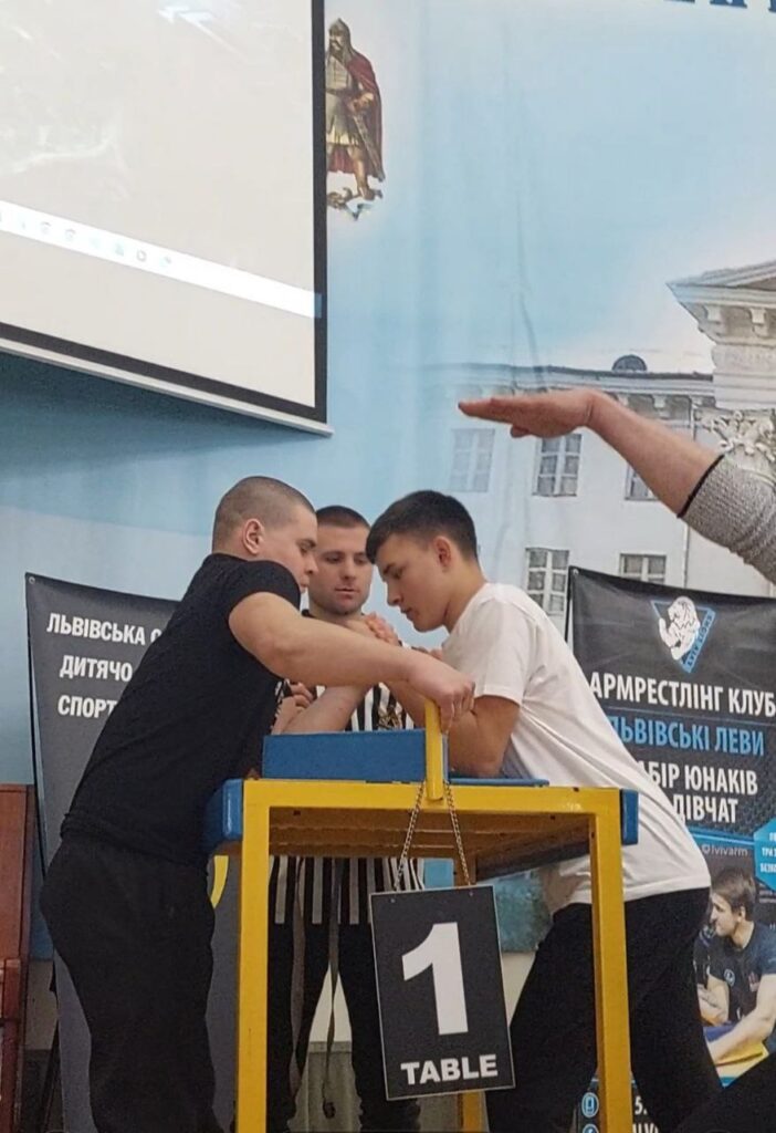 DrogMedia Юні спортсмени Східницької громади вибороли 6 нагород на чемпіонаті області за армреслінгу. ФОТО