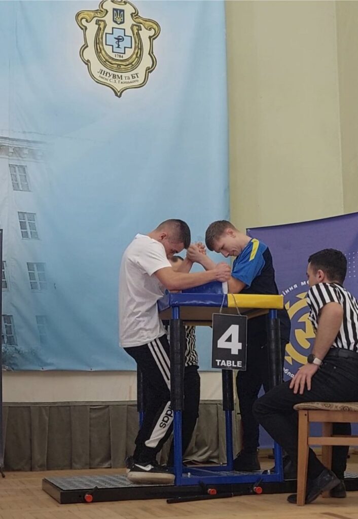 DrogMedia Юні спортсмени Східницької громади вибороли 6 нагород на чемпіонаті області за армреслінгу. ФОТО