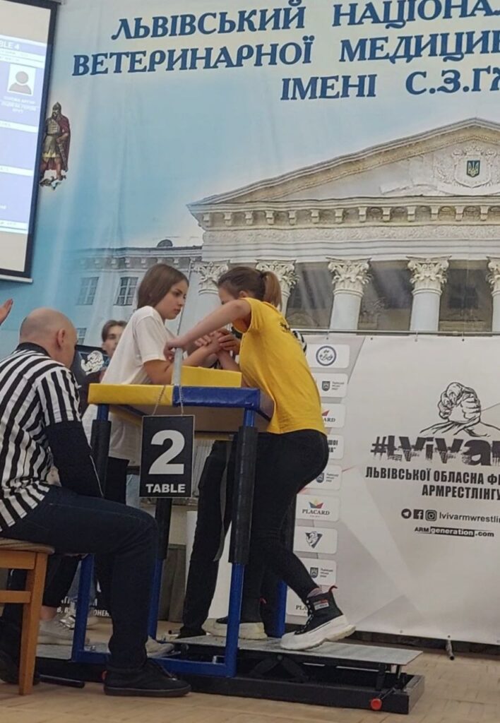 DrogMedia Юні спортсмени Східницької громади вибороли 6 нагород на чемпіонаті області за армреслінгу. ФОТО