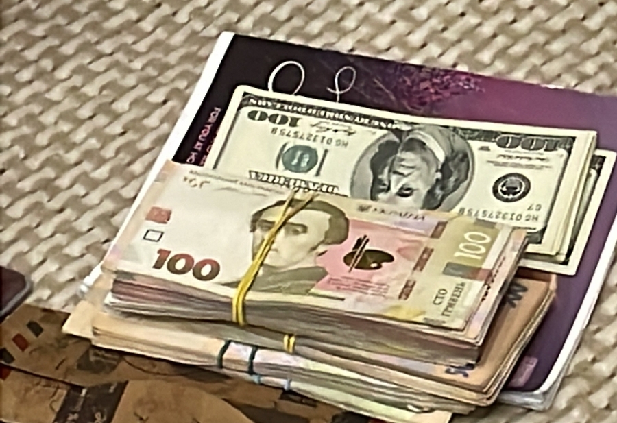 DrogMedia На Львівщині правоохоронці викрили лікарів, які вимагали хабар 4000 доларів у військовослужбовця
