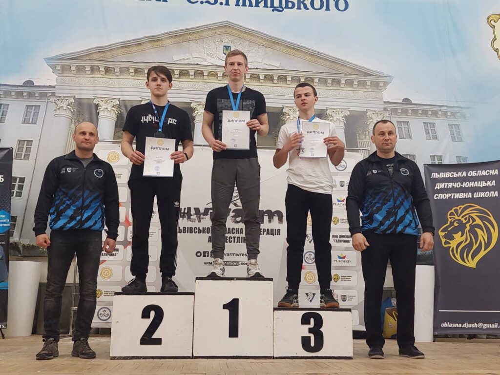 DrogMedia Юні спортсмени Східницької громади вибороли 6 нагород на чемпіонаті області за армреслінгу. ФОТО