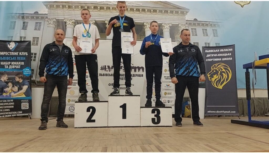 DrogMedia Юні спортсмени Східницької громади вибороли 6 нагород на чемпіонаті області за армреслінгу. ФОТО