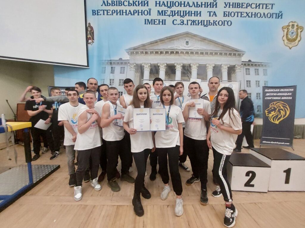 З села – на п'єдестал Європи: історія тренера і його вихованців зі Східницької ТГ 4 Рукоборці зі Східницької ТГ