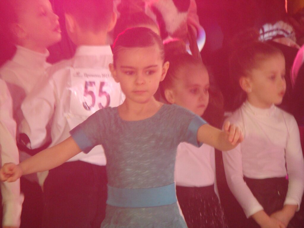 DrogMedia Учасники студії бального танцю “SWAY” Бориславського МПК - призери всеукраїнських змагань