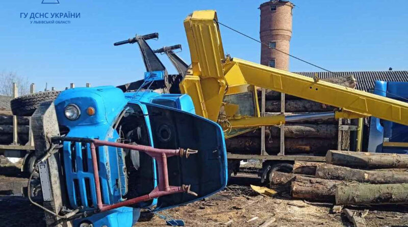 DrogMedia У Дрогобичі чоловіка на смерть затисло автокраном