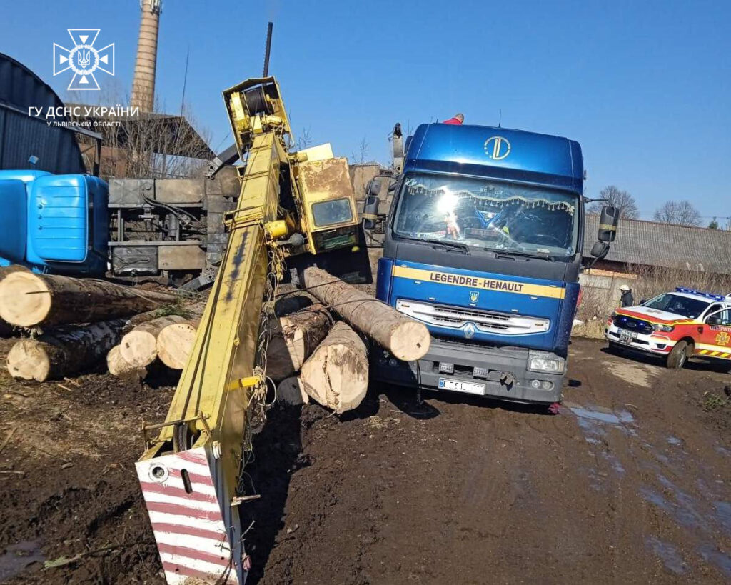 DrogMedia У Дрогобичі чоловіка на смерть затисло автокраном